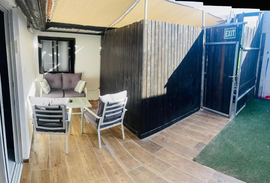 הקסם של נועם Villa Eilat Exteriör bild